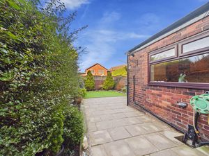 Photo 13- click for photo gallery